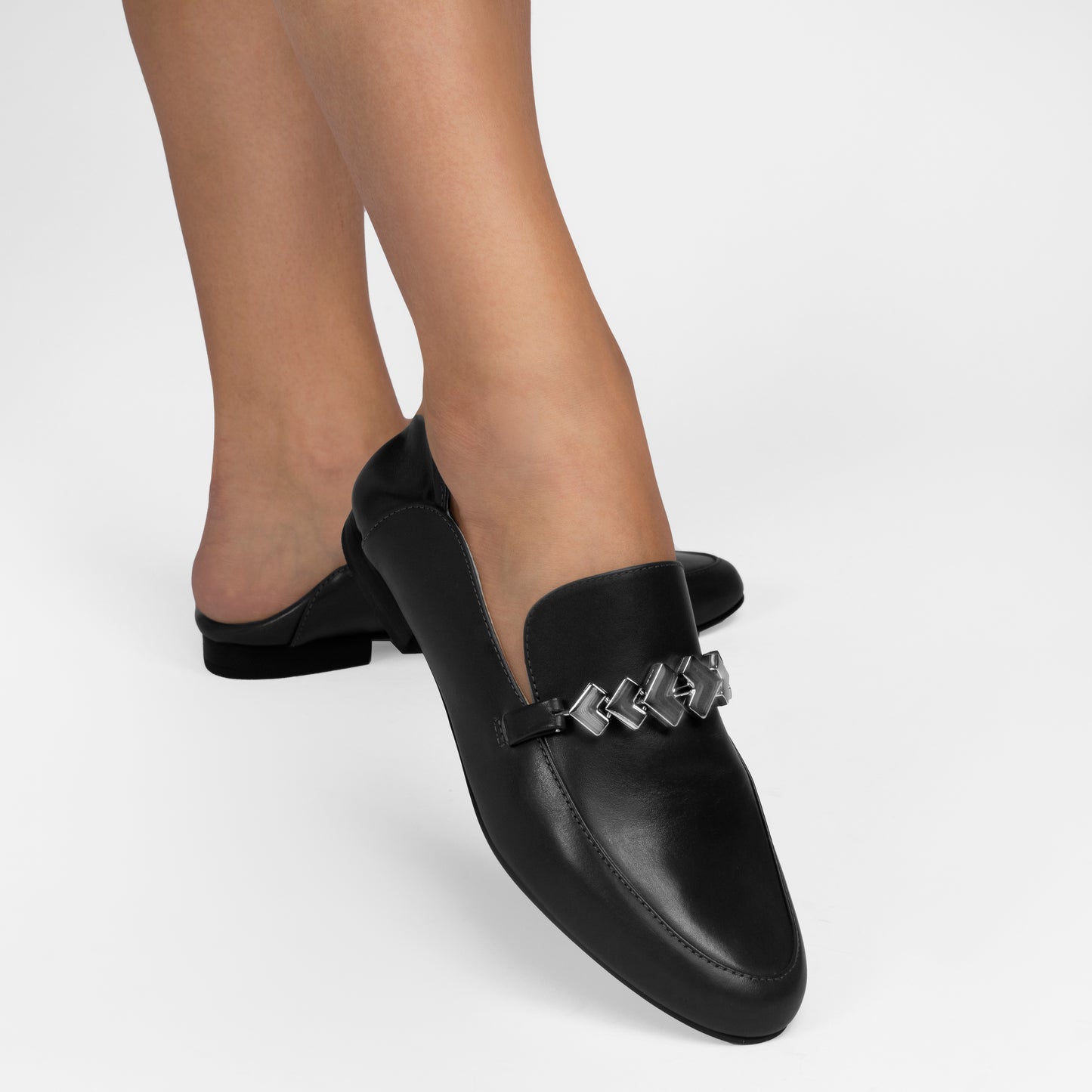 Leo Black Loafers
