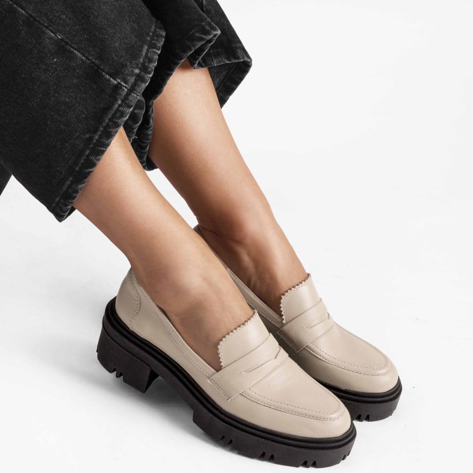 Vinci Shoes Dara Beige Loafers