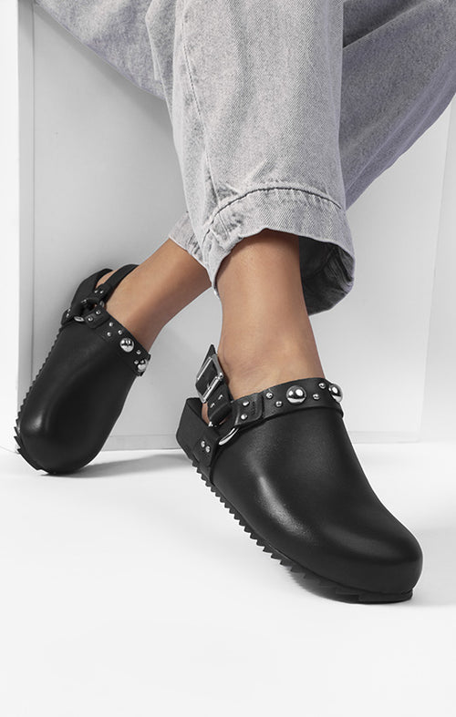 Zoe Black Clogs