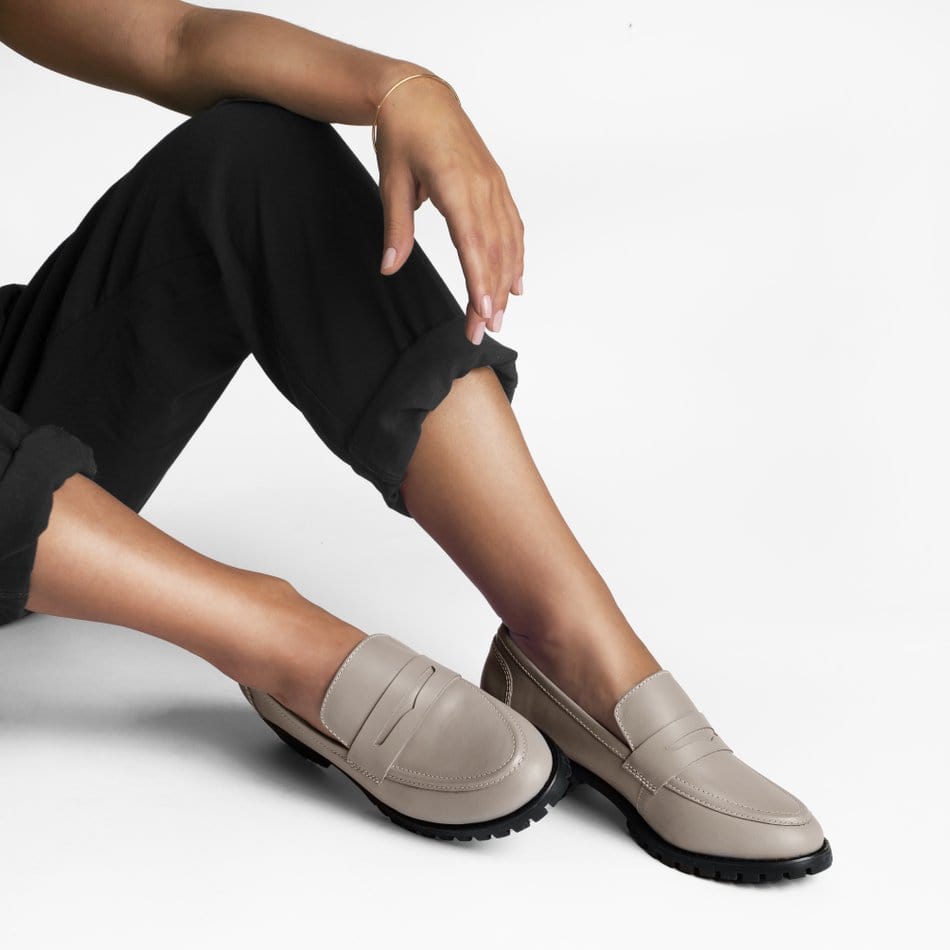 Vinci Shoes Dani Greige Loafers