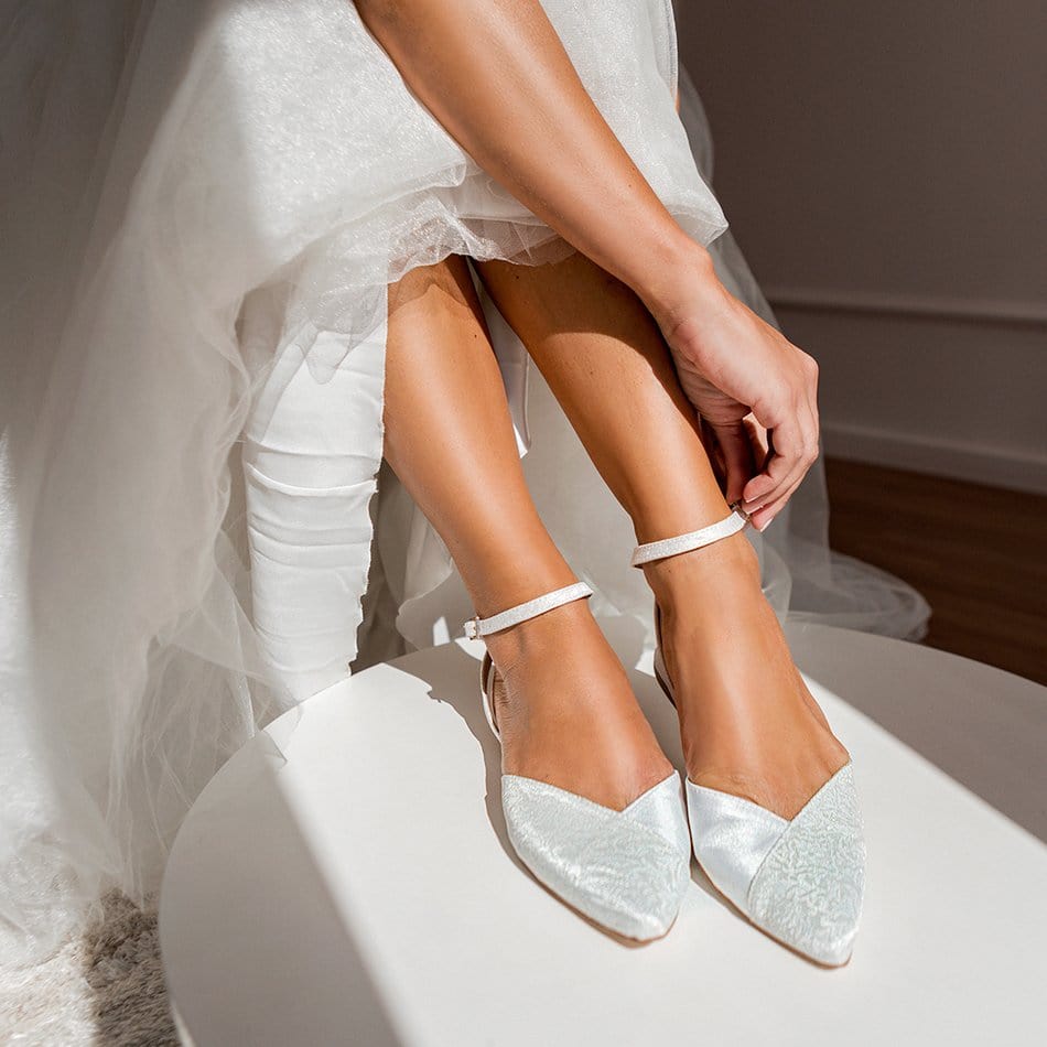 Eli1957 floral-appliqué ballerina shoes - White