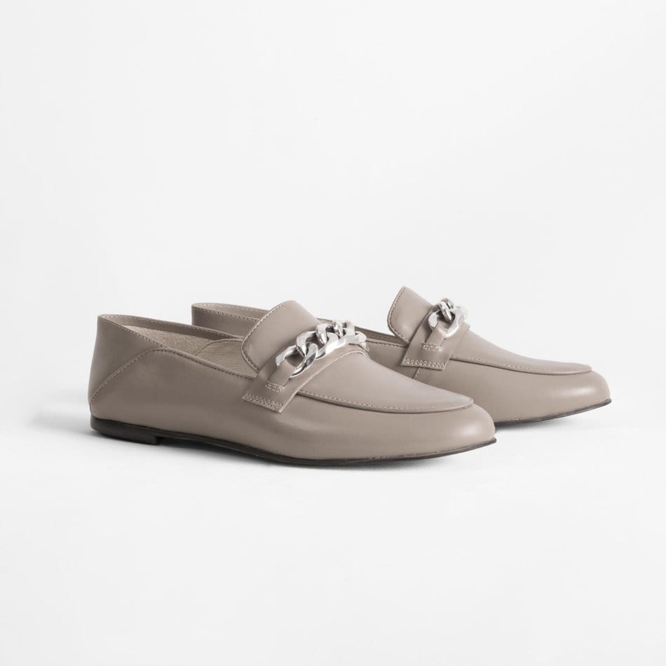 Vinci Shoes Greige Chain Loafers