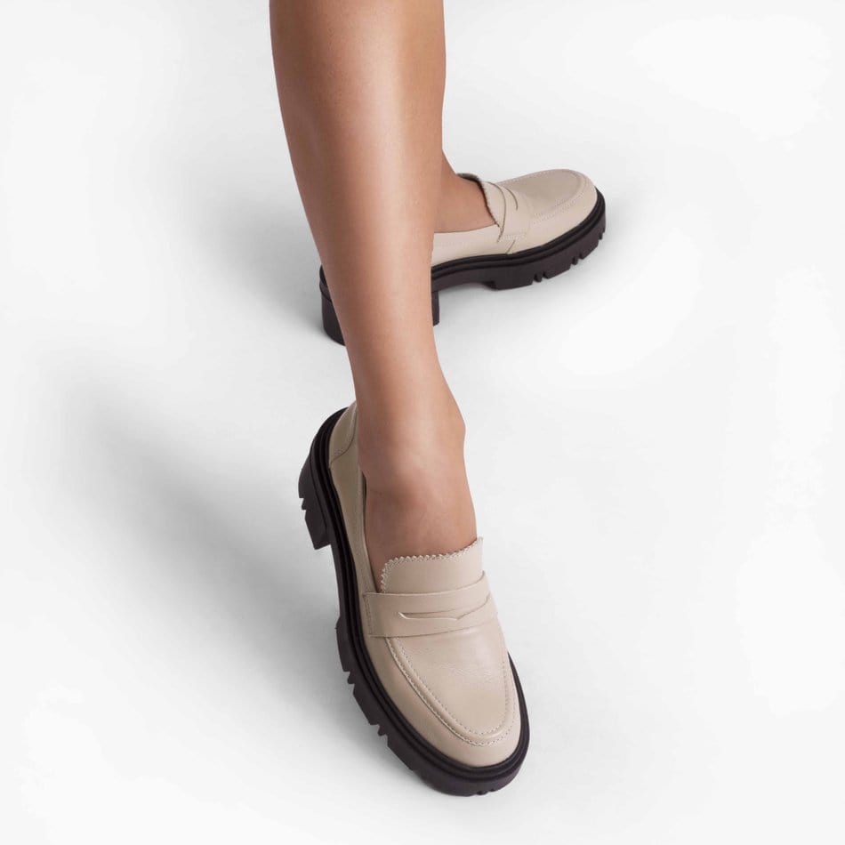 Vinci Shoes Dara Beige Loafers