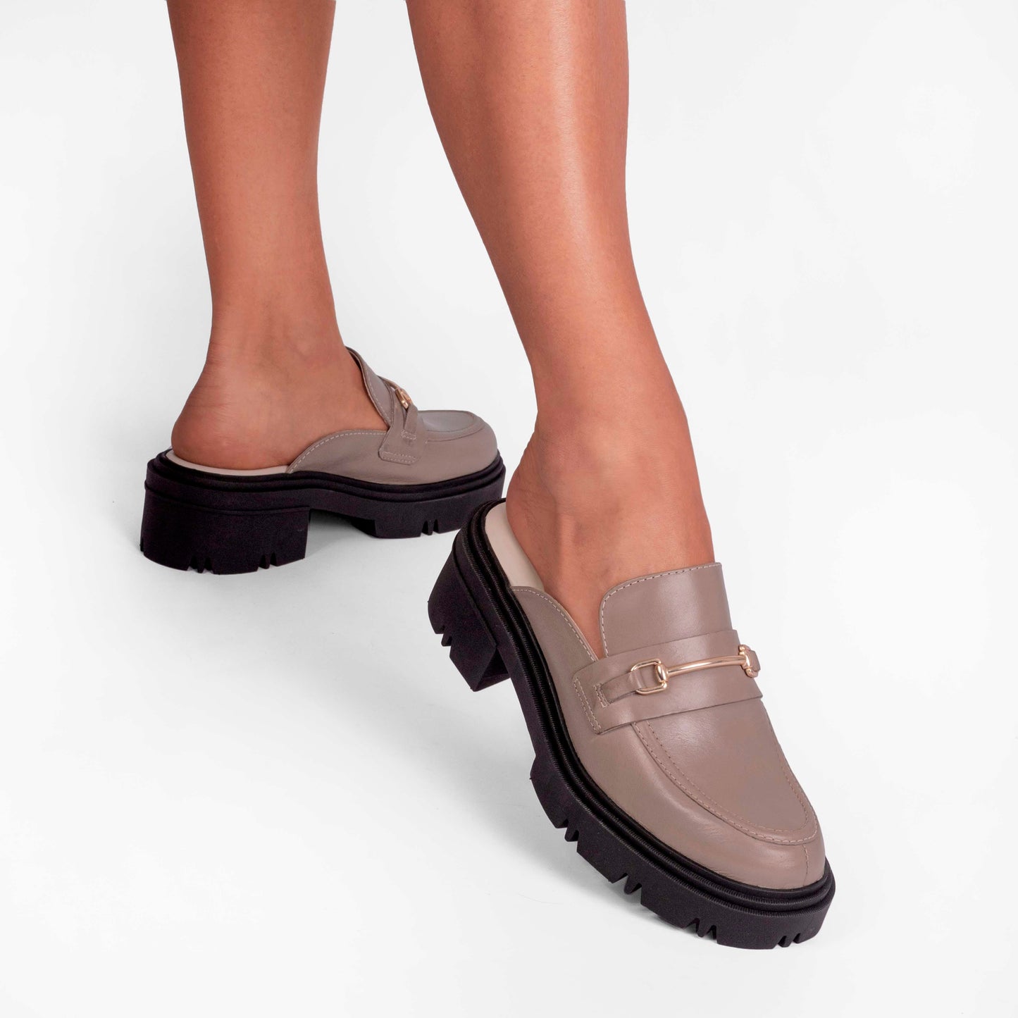 Vinci Shoes Blair Greige Mules