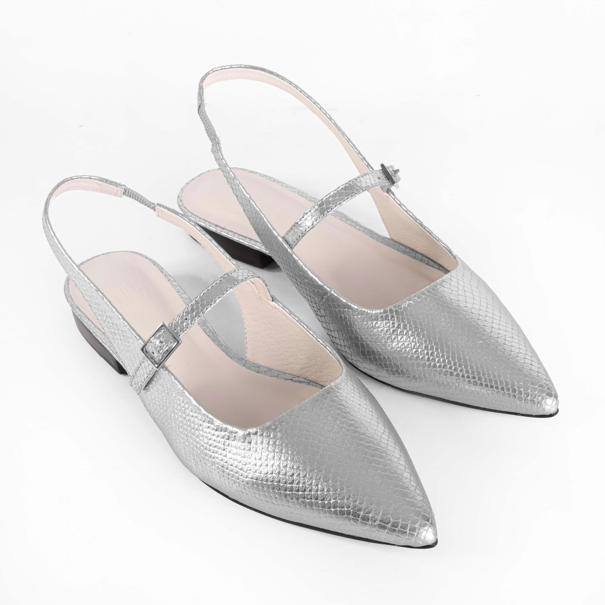Vinci Shoes Cecilia Silver Ballerinas