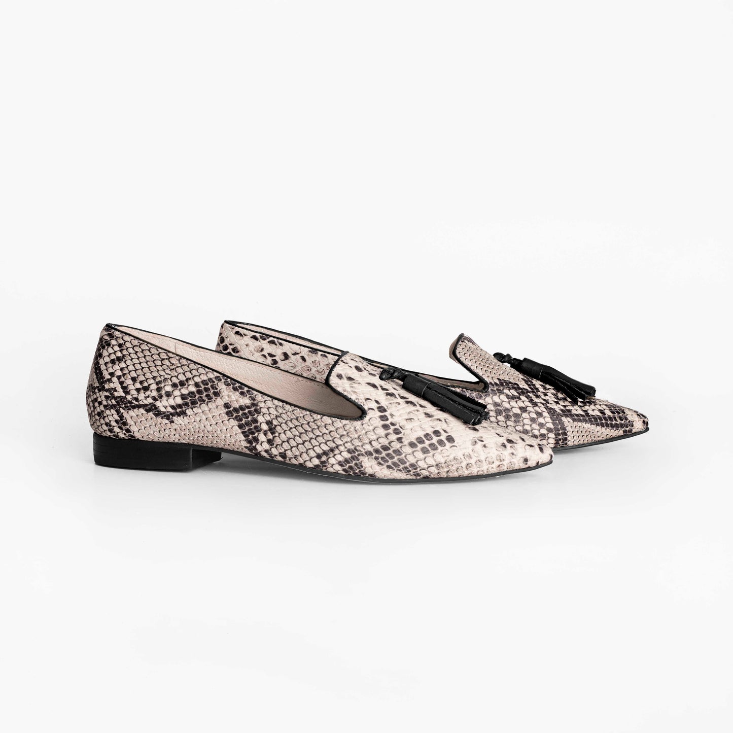 Vinci Shoes Julia Snake Black Slippers