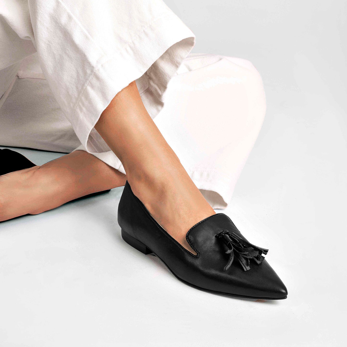 Vinci Shoes Julia Black Slippers
